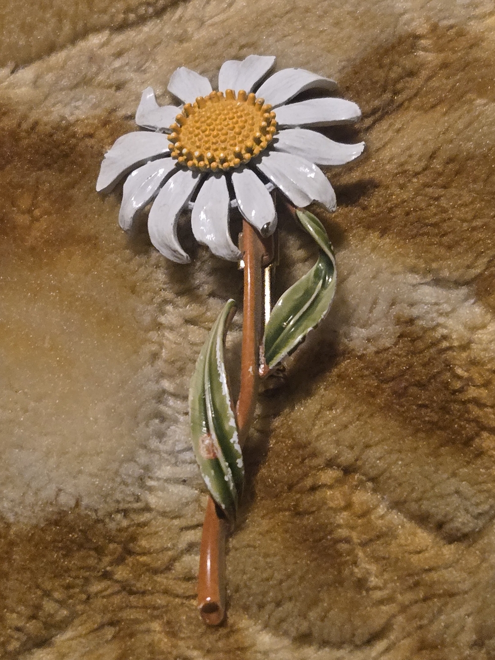 Vintage White and Yellow Daisy Brooch with Green Leaves